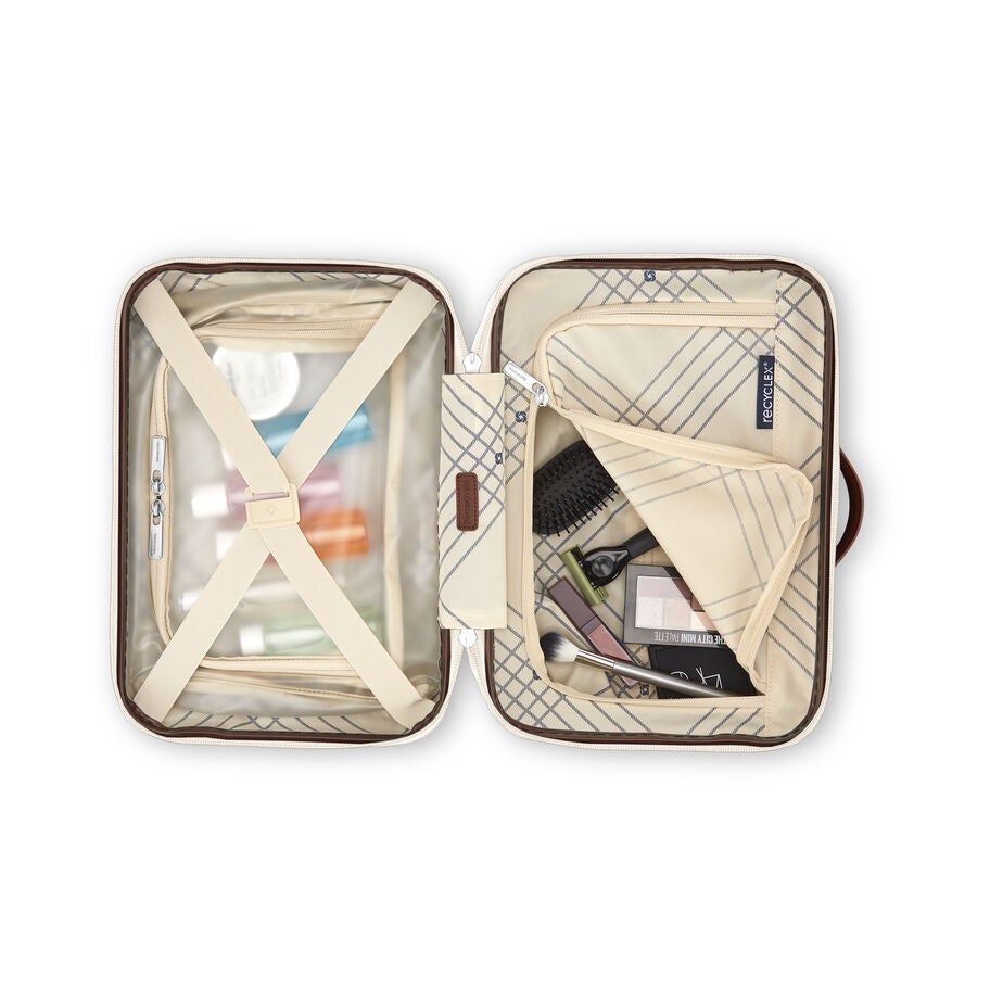 Virtuosa Train Case in the color Off White. image number 1